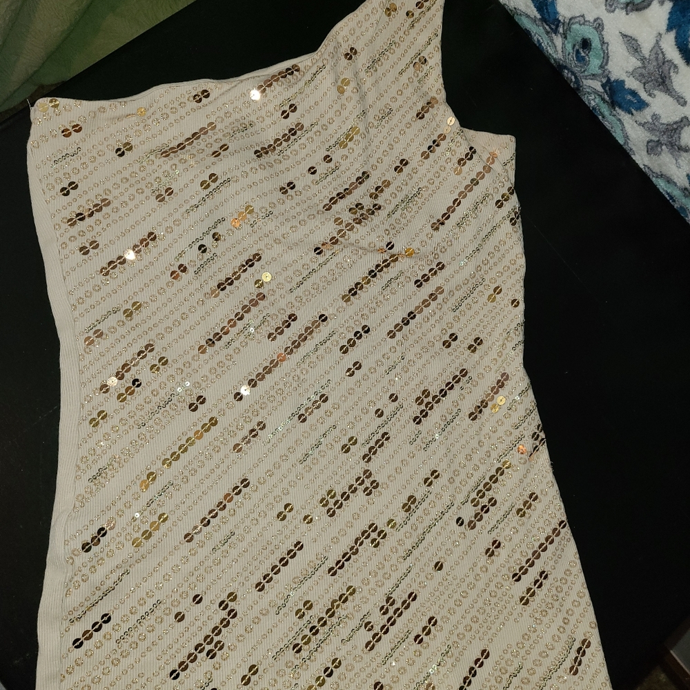 Shoulder tank